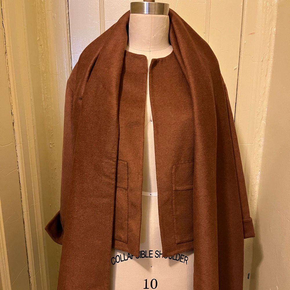 Double faced crop Jacket by House of Harlow 1960. Brown wool blend. Hip & sporty